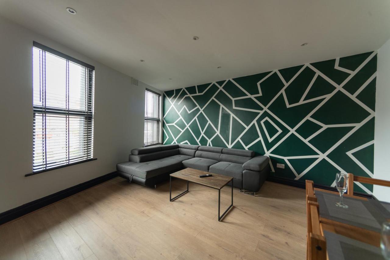 Lovely 2-Bed Apartment In Blackpool Secret House Extérieur photo