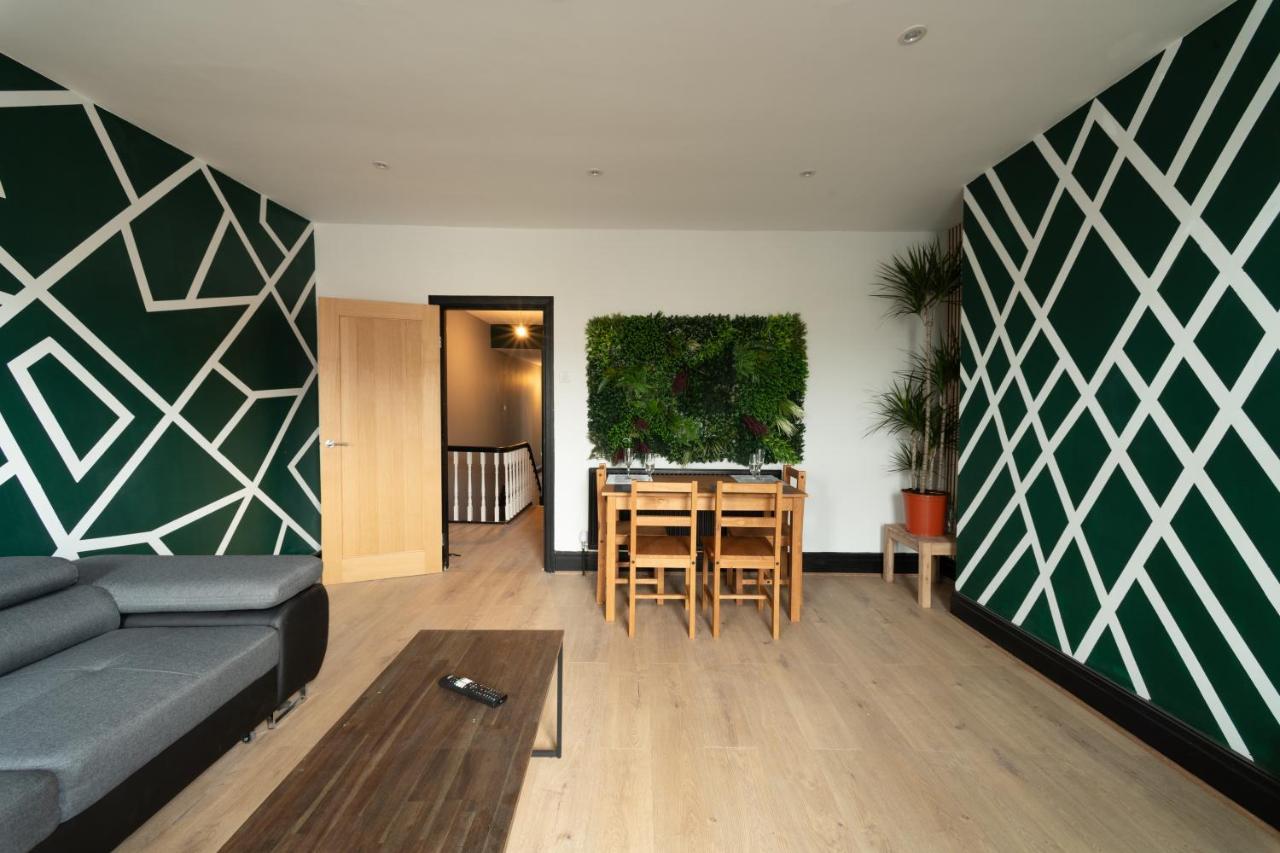 Lovely 2-Bed Apartment In Blackpool Secret House Extérieur photo