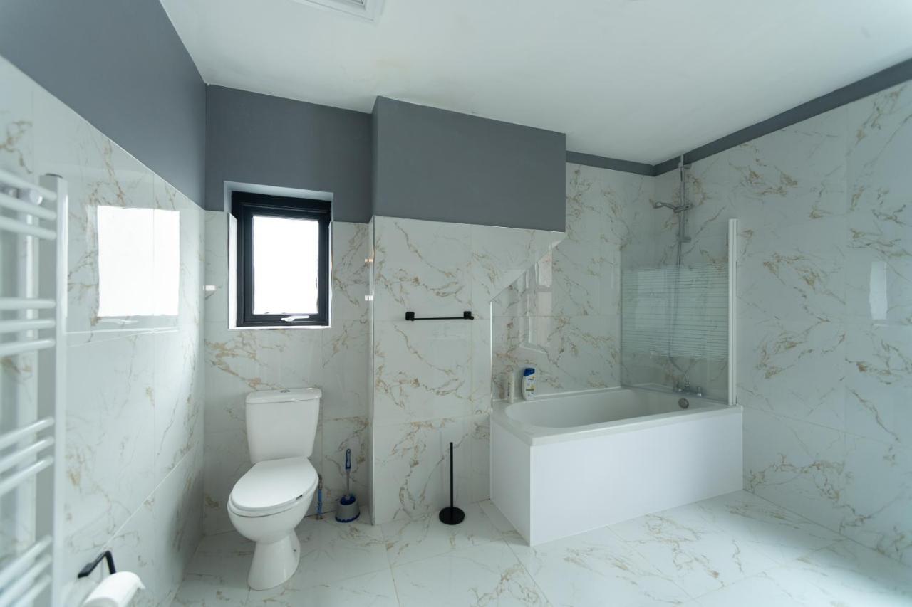 Lovely 2-Bed Apartment In Blackpool Secret House Extérieur photo