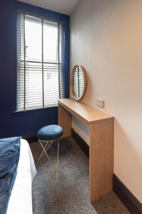 Lovely 2-Bed Apartment In Blackpool Secret House Extérieur photo